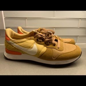 Women's Nike Internationalist Muted Bronze